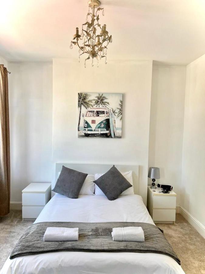 Canary Wharf Holiday Rooms ลอนดอน ภายนอก รูปภาพ